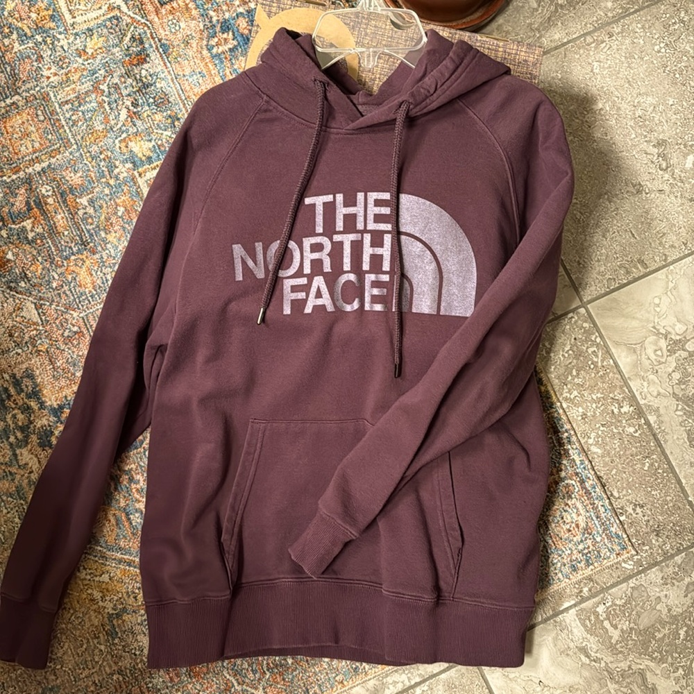 GUC The North Face hoodie in plum color